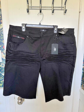 Benjamin Black Bermuda Shorts Black Size 44 NWT